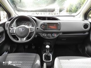 Toyota Yaris 2016-thumb-7