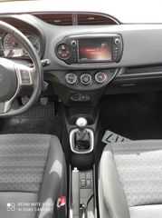 Toyota Yaris 2016-thumb-8