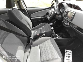 Toyota Yaris 2016-thumb-10