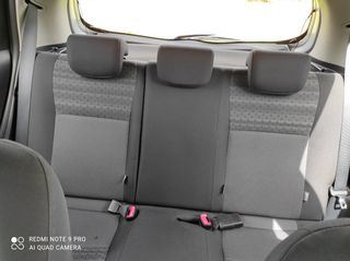 Toyota Yaris 2016-thumb-11