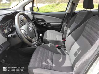 Toyota Yaris 2016-thumb-12