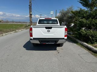 Nissan Navara 2018-thumb-5