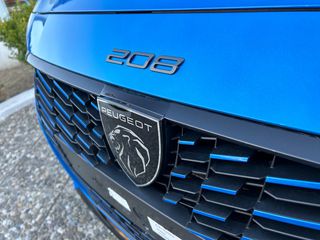 Peugeot 208 2026 1.2 PureTech 100 Allure-thumb-8
