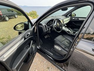 Porsche Cayenne 2016 Hybrid S-thumb-3