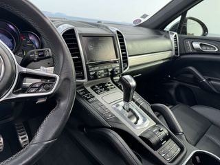 Porsche Cayenne 2016 Hybrid S-thumb-6