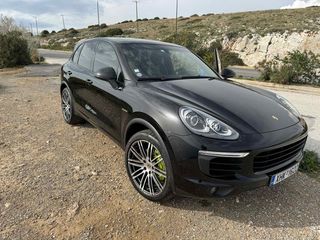 Porsche Cayenne 2016 Hybrid S-thumb-11