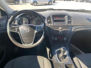Opel Insignia 2010 1.8-thumb-10
