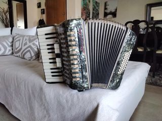 Ακορντεον Manuela Γερμανικο 40 Bass 5 Ρεζιστα Άριστο