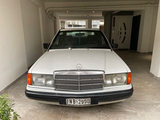 Mercedes-Benz 190 '90