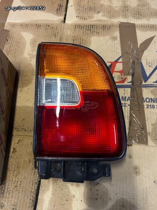 TOYOTA RAV4 ΠΙΣΩ ΔΕΞΙ ΦΑΝΑΡΙ