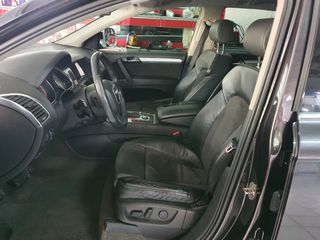 Audi Q7 2008-thumb-1