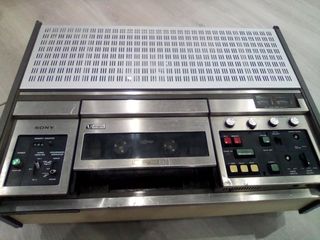 SONY VO-2630 U-MATIC VIDEO CASSETE RECORDER VIÑTAGE