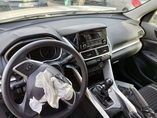 Mitsubishi Eclipse Cross 2019 1.5 ECLIPSE CROSS-thumb-16