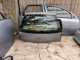 Opel Corsa C '05-thumb-1