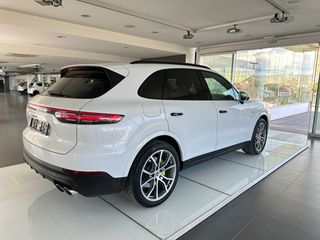 Porsche Cayenne 2019 Βενζίνη Hybrid-thumb-2