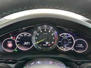 Porsche Cayenne 2019 Βενζίνη Hybrid-thumb-16