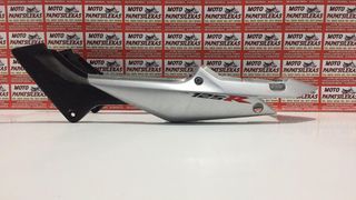 ΟΥΡΑ ΚΟΜΠΛΕ ΣΕ ΑΡΙΣΤΗ ΚΑΤΑΣΤΑΣΗ -> HONDA CBR 125R / 06 -> MOTO PAPATSILEKAS