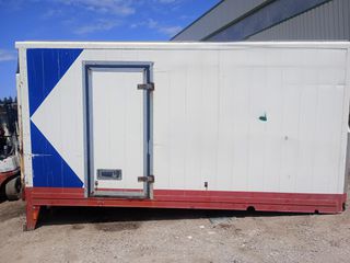 Κόφα 2000 4,50χ2,40χ2,30   πόρτα δεξιά  1,90*90