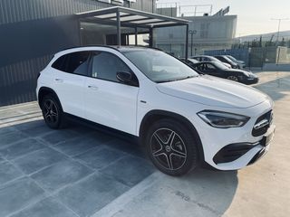 Mercedes-Benz GLA 250 '21 LOOK AMG PANORAMA