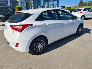 Hyundai i 30 2016 CRDi  blue Trehd-thumb-2