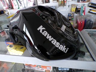 Kawasaki Ninja ZX-6R 636 2008-2010  Ντεπόζιτο/Ρεζερβουάρ Βενζίνης σαν Καινούριο!!!