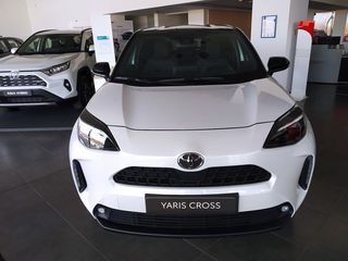 Toyota Yaris Cross '24 1.500 cc 125 HP STYLE BI-TONE ΕΤΟΙΜΟΠΑΡΑΔΟΤΟ