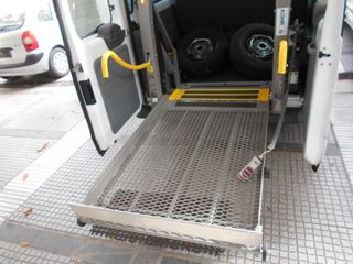Ford 2013 transit-thumb-5