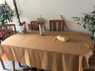 Τραπεζαρια με 4 καρέκλες 