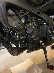 Προστατευτικά καπάκια κινητήρα για Tracer 900 , Tracer 900GT , MT 09-thumb-3