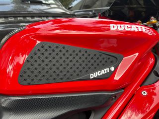 Ducati 848/1098 αντιολισθητικά tank pads