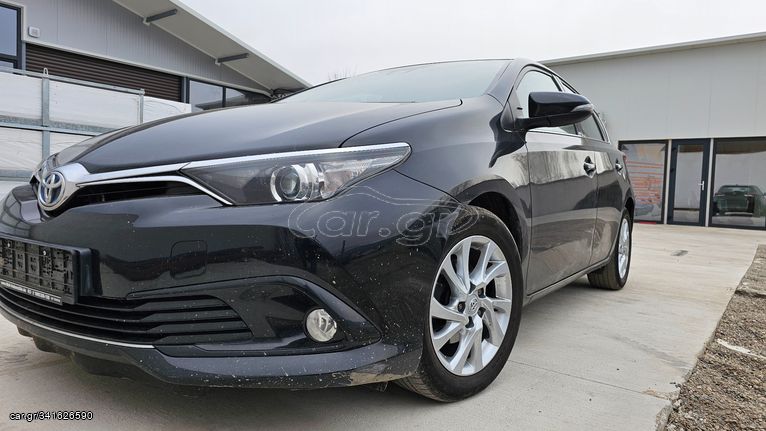 Toyota Auris '17 Δεσμεύτηκε 