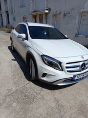 Mercedes-Benz GLA 200 '16 Urban 7G-DCT