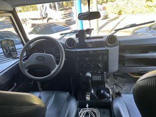 Land Rover Defender 2010 130 DCAB-thumb-3