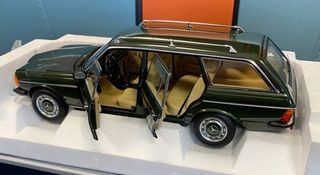 NOREV - 1982 MERCEDES-BENZ 200T W123  Station Wagon - Green Met 