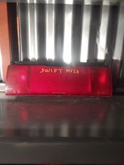 ΟΠΙΣΘΙΟ ΜΕΣΑΙΟ ΦΑΝΑΡΙ SUZUKI SWIFT 2004 MOD
