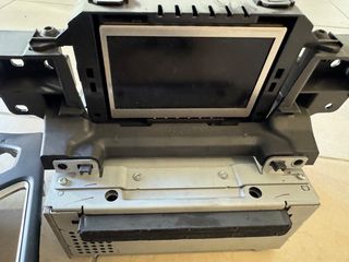 Ford Focus Sync 2015-2018-thumb-2
