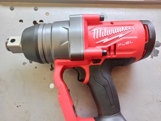 NEO!!ΜΠΟΥΛΟΥΝΟΚΛΕΙΔΟ 2 χ ΜΠΑΤΑΡΙΕΣ 18V/8Ah 1" ΡΟΠΗ 2400Nm!! MILWAUKEE M18 ONEFHIWF1-802X-thumb-1