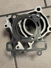 ΓΝΗΣΙΟΣ ΚΥΛΙΝΔΡΟΣ YAMAHA ΜΕ ΦΛΑΝΤΖΑ YAMAHA 57MM ( 150 ΚΥΒΙΚΑ ) ΓΙΑ YAMAHA CRYPTON-X  CRYPTON X  CRYPTONX  135  -thumb-1