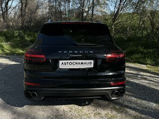 Porsche Cayenne '16 Panorama 