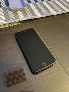 Apple iPhone SE 2020 (64GB) σε άριστη κατάσταση