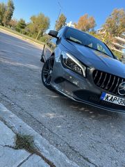 Mercedes-Benz CLA 180 '17 CLA Coupé 180 d Urban