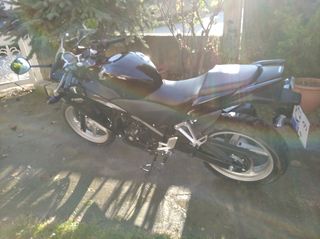 Honda CBR250R 2015 CBR250R-thumb-4