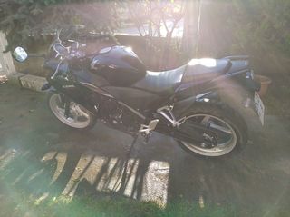 Honda CBR250R 2015 CBR250R-thumb-6
