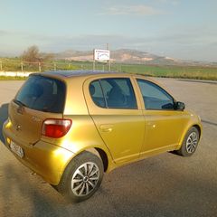 Toyota Yaris 2000-thumb-1