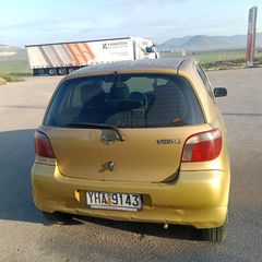 Toyota Yaris 2000-thumb-2
