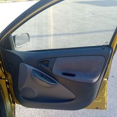 Toyota Yaris 2000-thumb-4