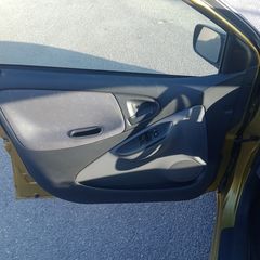 Toyota Yaris 2000-thumb-5