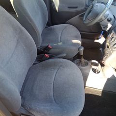 Toyota Yaris 2000-thumb-9
