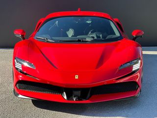 Ferrari SF90 2023 STRADALE-thumb-2