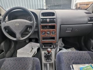 Opel Astra 2000-thumb-8